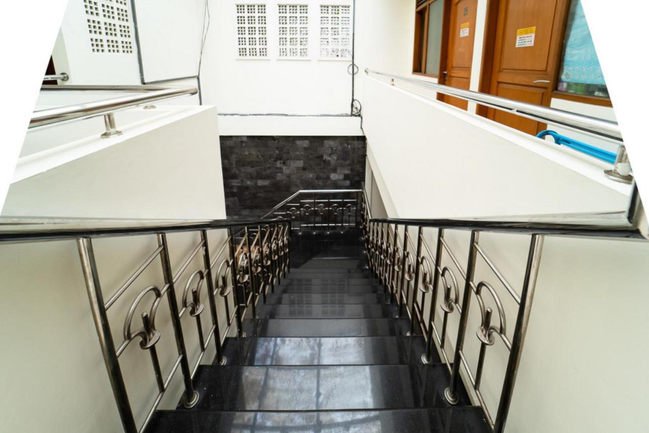 Koolkost Near Padjadjaran University - Minimum Stay 6 Nights Bandung Eksteriør bilde