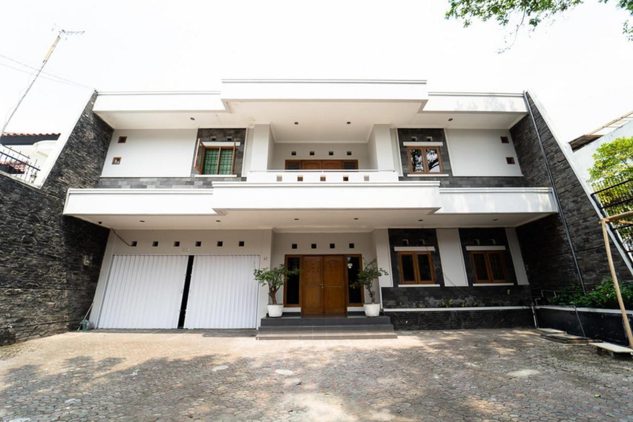 Koolkost Near Padjadjaran University - Minimum Stay 6 Nights Bandung Eksteriør bilde