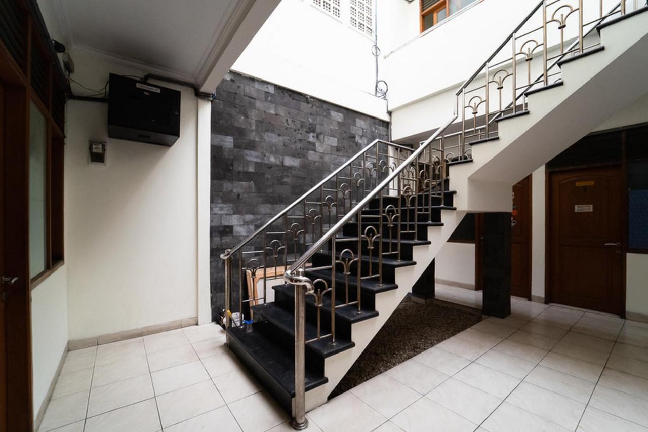 Koolkost Near Padjadjaran University - Minimum Stay 6 Nights Bandung Eksteriør bilde