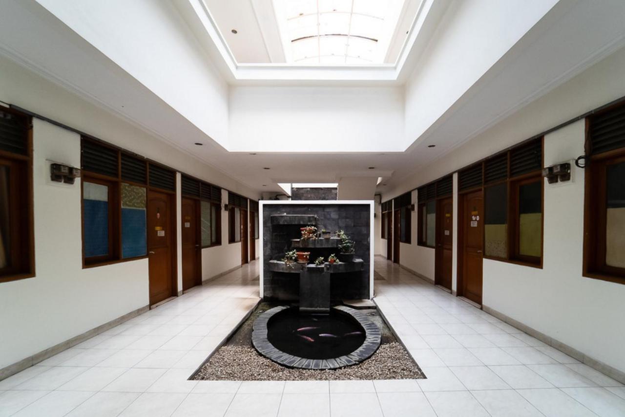 Koolkost Near Padjadjaran University - Minimum Stay 6 Nights Bandung Eksteriør bilde