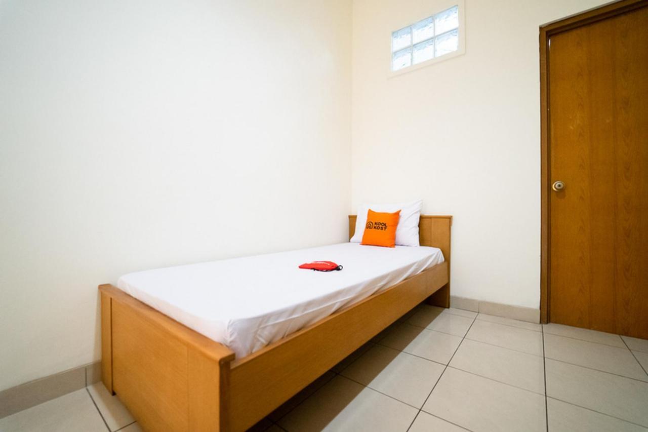 Koolkost Near Padjadjaran University - Minimum Stay 6 Nights Bandung Eksteriør bilde