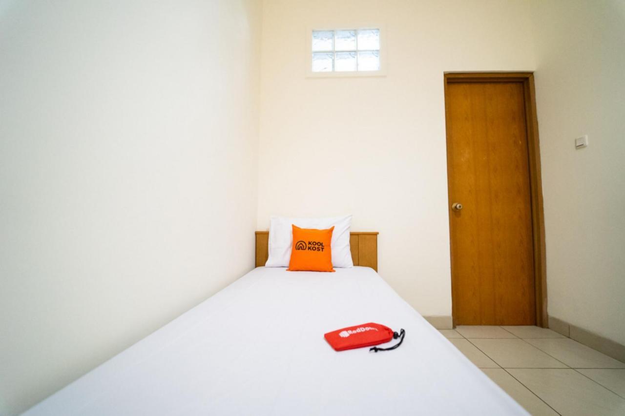 Koolkost Near Padjadjaran University - Minimum Stay 6 Nights Bandung Eksteriør bilde